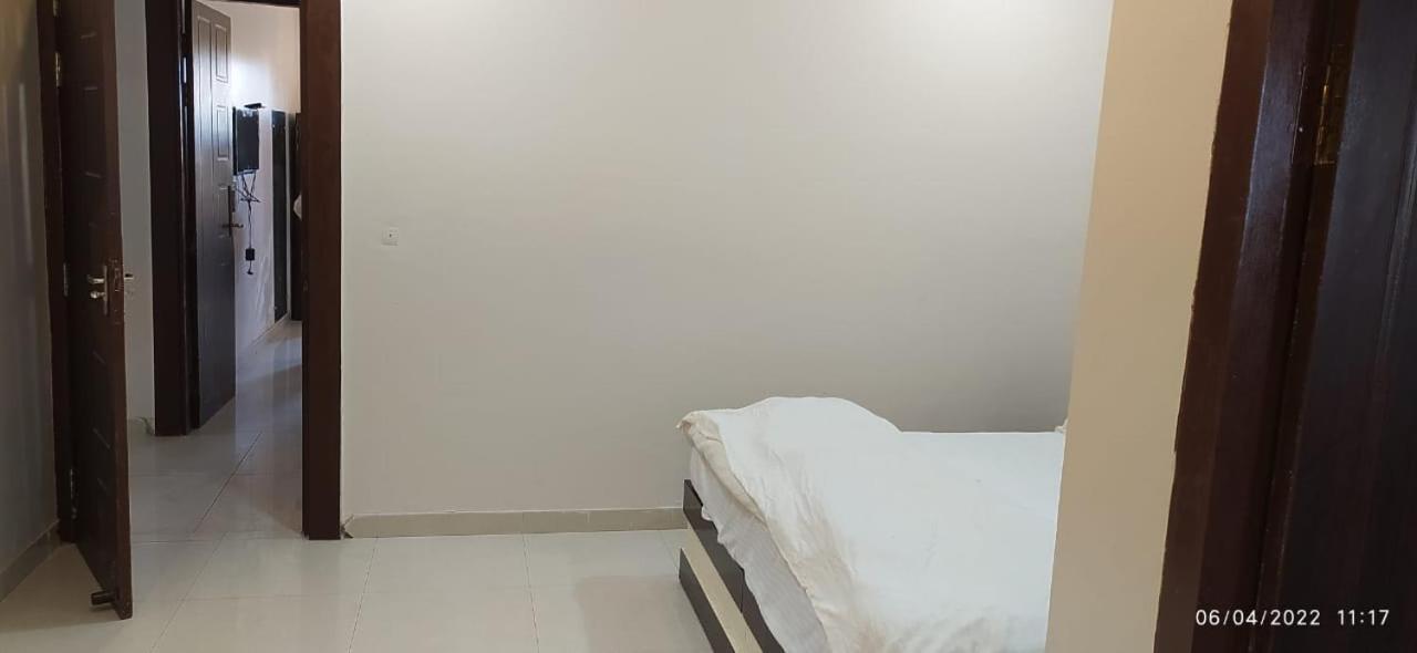 Bhagwan Hotel Gonda Bagian luar foto